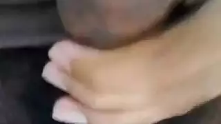 حركة قضيب ضخم شاب يافع يستمني حتى قذف مني كبير