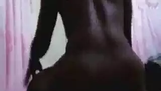 تدليك مثير ينتهي بقذف عميق من المعالج