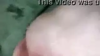 شاب يمص لقضاء بخكاكي، وينتهي به الأمر منيك