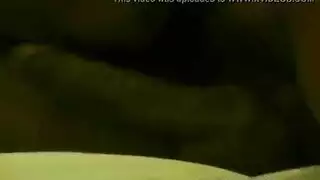 فتى أبيض نحيف يُدمر بقضيب وحشي ويسقط