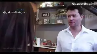 لعب دوري صريح: ممرضة ذات أثداء ضخمة تأخذ بابا