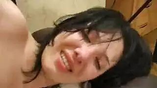 عصابة حفلة منزل روسية: فوضى القذف الداخلي