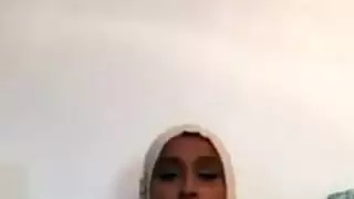 جمال سمراء من أسوان تستمني بكسيها المثير