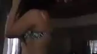 حفلة جنس جماعي بجانب المسبح: تبادل ومشاركة الزوجات المصريات الممتلئات