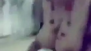 ديوث عراقي يشاهد مشهد نيك قاسي لأخته