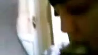 جنس خشن مع عاهرة محجبة تصرخ حول زبه الكبير اللذيذ