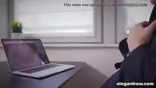 سيدة اعمال تمتلك مركز تدليك